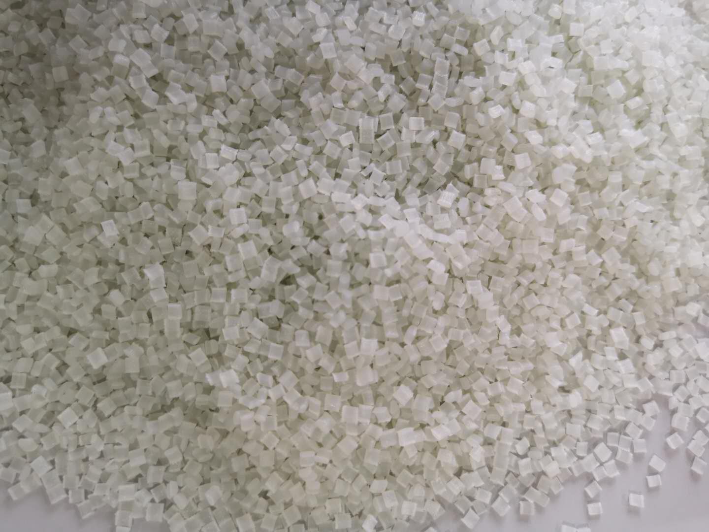 簡述尼龍PA6原料的物化特性