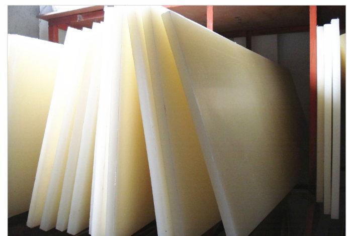 防靜電尼龍板原料應(yīng)該如何挑選?